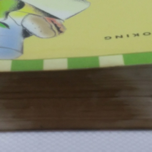 The Vegetarian Lunch Basket CookBook - Picture 3 of 4